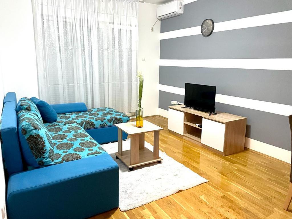 Naki Apartmani Podgorica Værelse billede