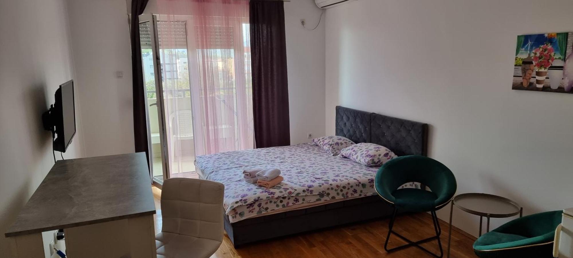Naki Apartmani Podgorica Værelse billede